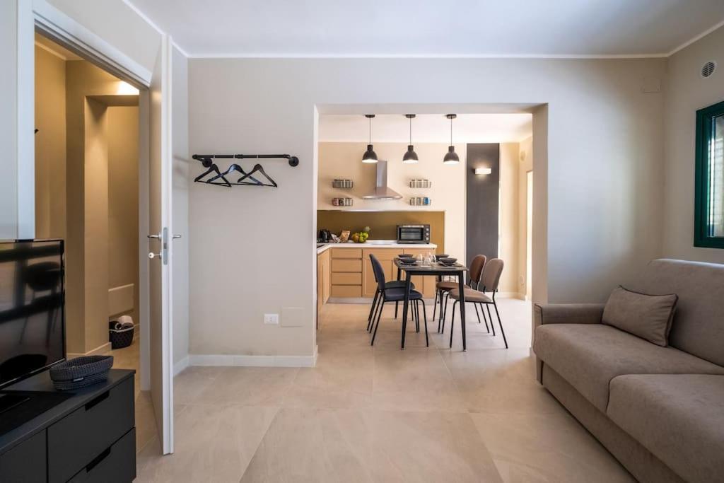 Fram Luxury - Via Leonardo Da Vinci Lecce